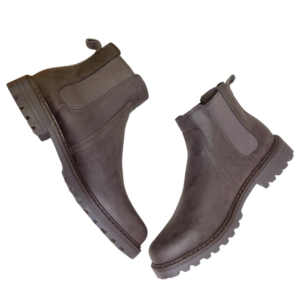 NWOT Amazon Essentials Men’s Ankle Boot Dark Brown Size 8